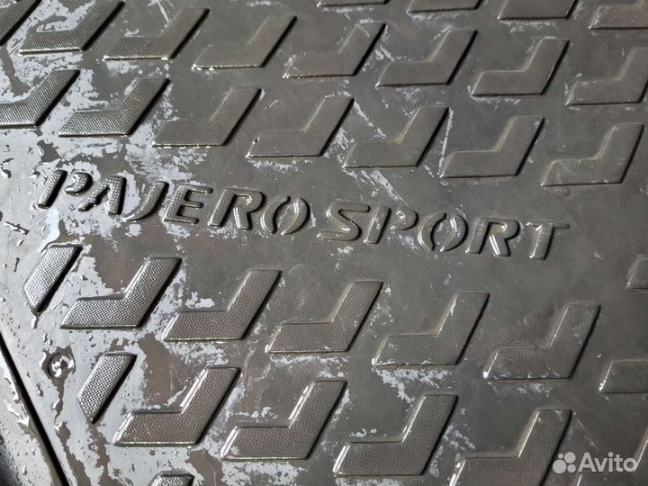 Передний ряд mitsubishi