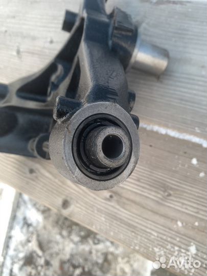 Кулак задний (цапфа) Audi A3, VW Golf, Skoda