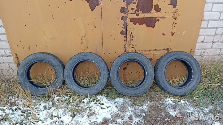 Sava Eskimo Stud 185/65 R14 86