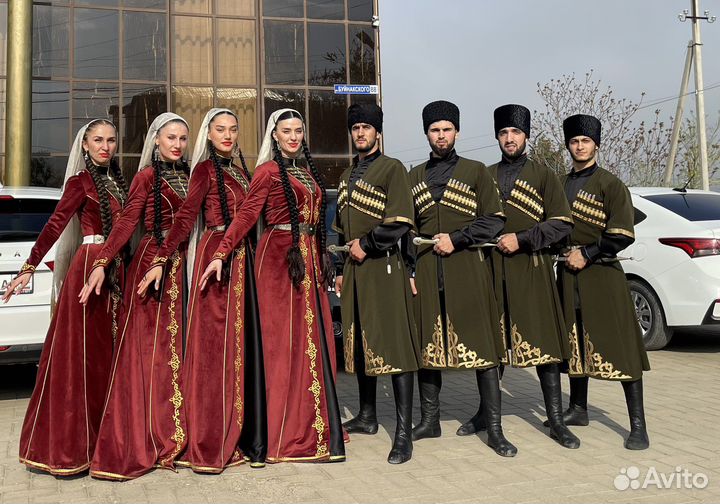 Танцоры на свадьбу