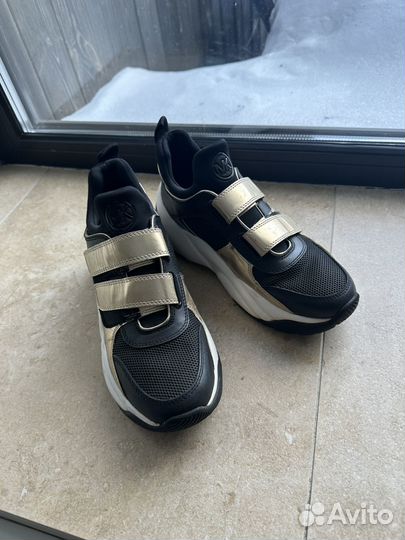 Michael kors кроссовки 37,5