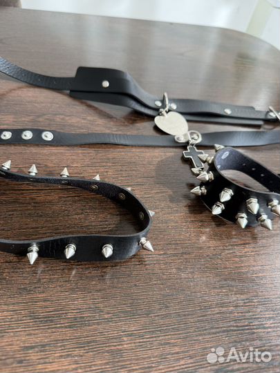 Чокер и браслет с шипами