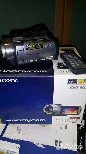Видеокамера Sony DCR-SR220E