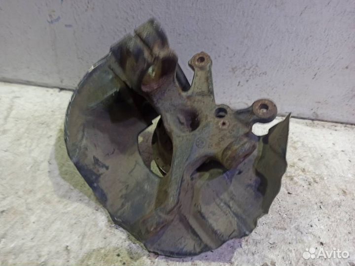 Кулак передний правый бмв