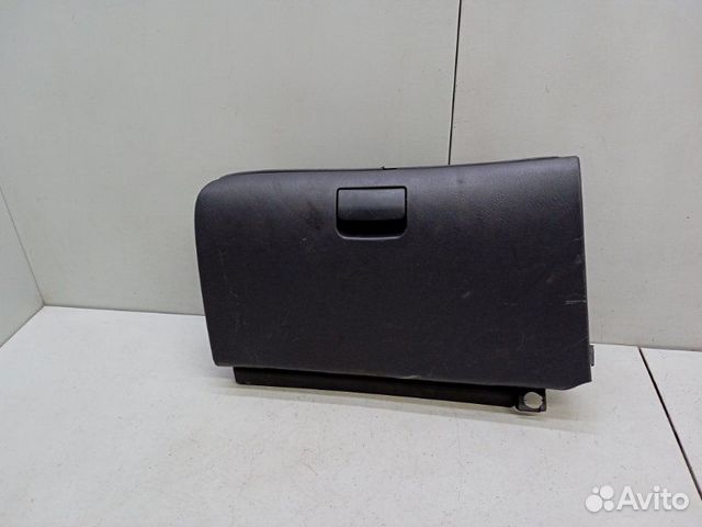 Бардачок Hyundai Elantra 3 XD 2.0 2001