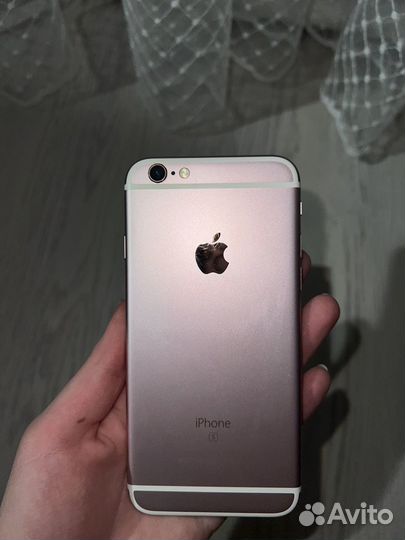 iPhone 6S, 64 ГБ