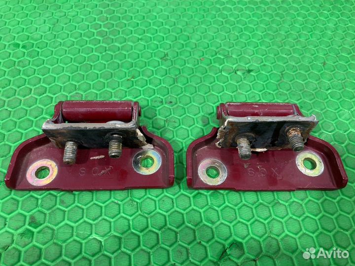 Петля двери багажника Honda Pilot YF1 2002