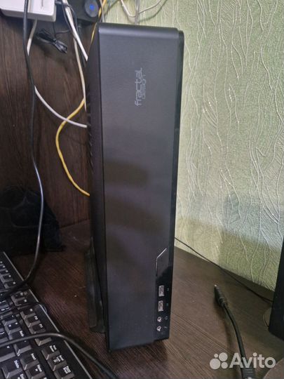 Корпус fractal design node 202