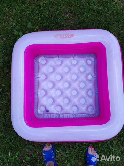 Надувной бассейн