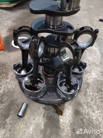 Коленвал с поршневой и шатунами умз4216 номинал