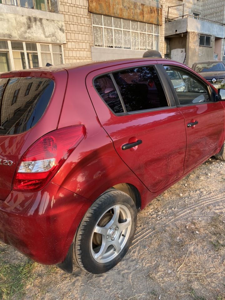 Hyundai i20: фото владельца