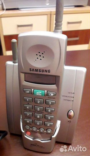 Телефон Panasonic и Samsung