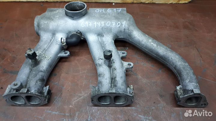 Впускной коллектор mercedes W123 ом617