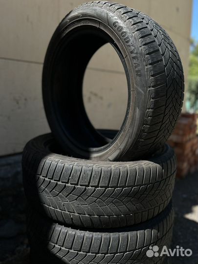 Goodyear UltraGrip Performance+ 215/55 R17