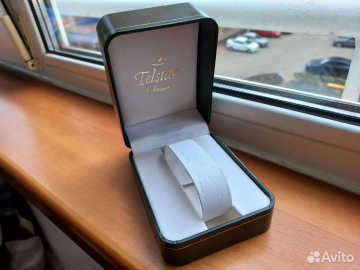 Коробки для часов и украшений