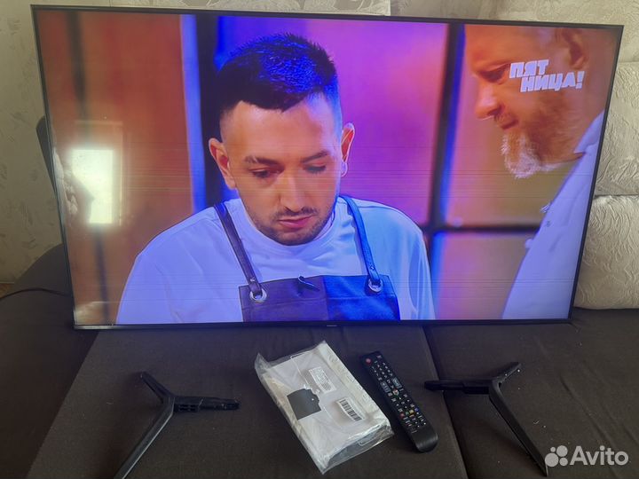 Samsung crystal uhd 50 дюймов SMART tv