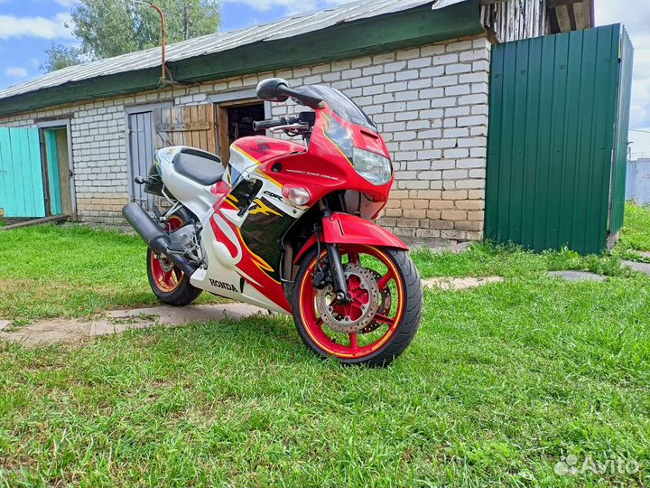 Honda cbr 600 f2