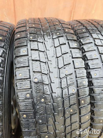 Dunlop SP Winter Ice 07 215/65 R16 102T