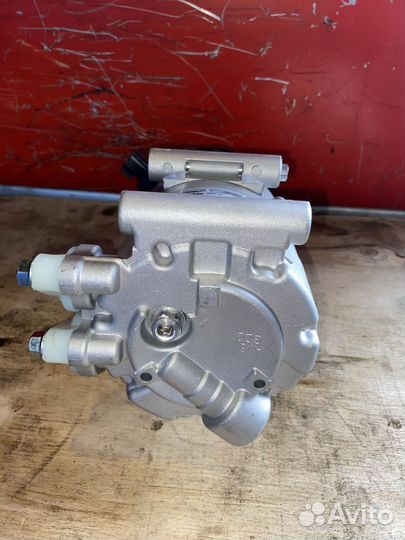 Компрессор кондиционера Ford Focus III iqdb