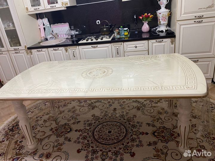 Большой обеденный стол, стол раздвижной