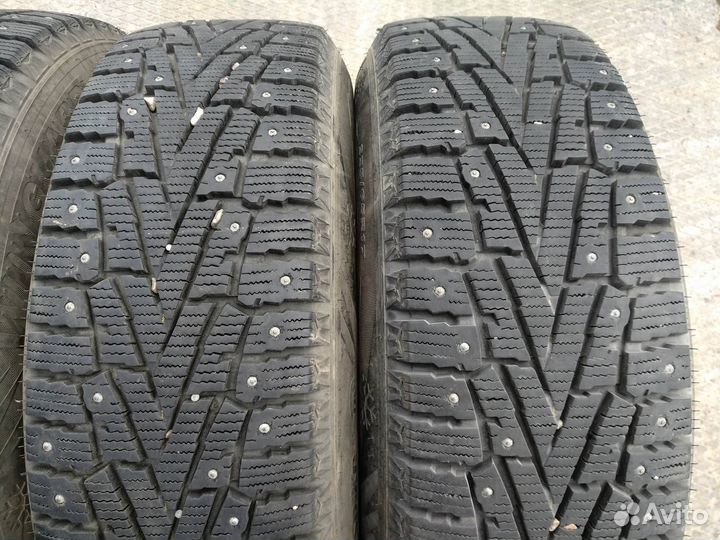 Roadstone Winguard WinSpike SUV 225/65 R17 106T