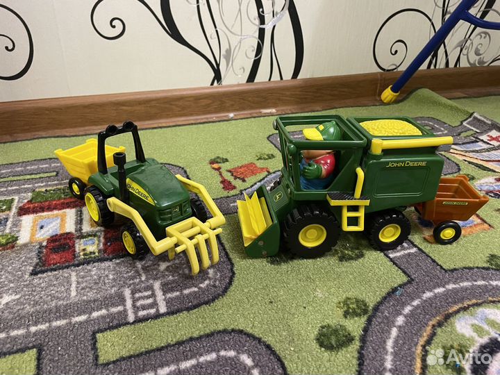 Игрушки jonh deere 2 шт