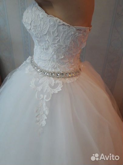 Платье свадебное
