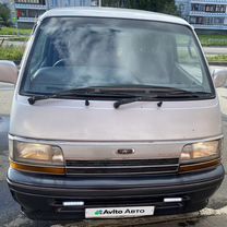 Toyota Hiace 2.0 AT, 1992, 556 000 км, с пробегом, цена 390 000 руб.