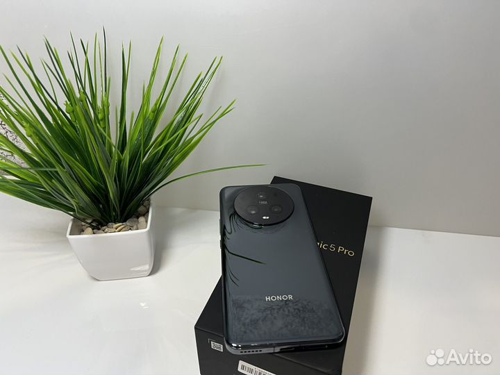 HONOR Magic 5 Pro, 12/256 ГБ