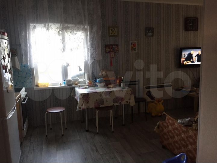 Дом 35 м² на участке 6,4 сот.