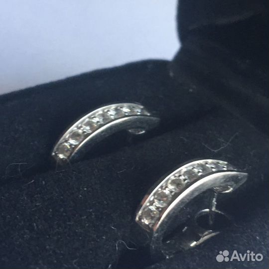 Золотые серьги с бриллиантами 750 проба