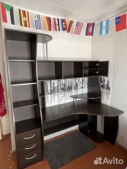 Компьютерный стол