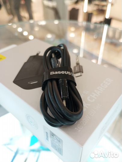 Сзу 20 Вт + кабель Type-C - Lightning (Baseus)
