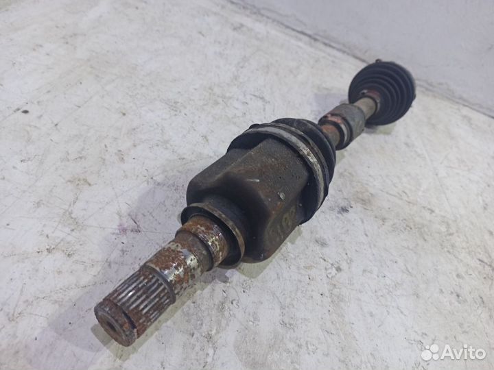 Привод передний левый