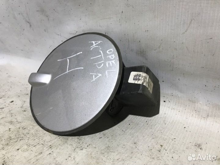 Лючок бензобака Opel Astra H Z16XE1 2007