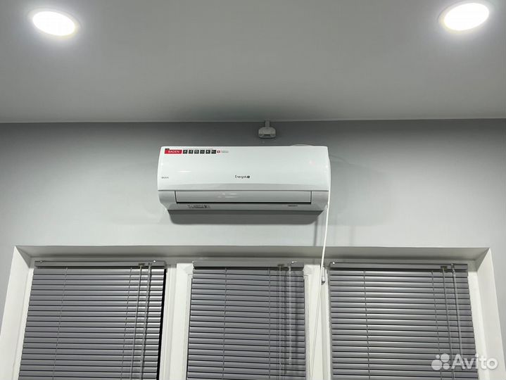 Сплит-система Royal Clima Vela Nuova inverter RCI