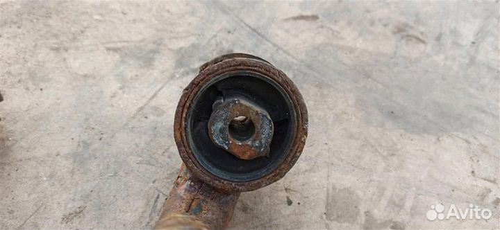 Кулак поворотный передний левый Land Rover discov