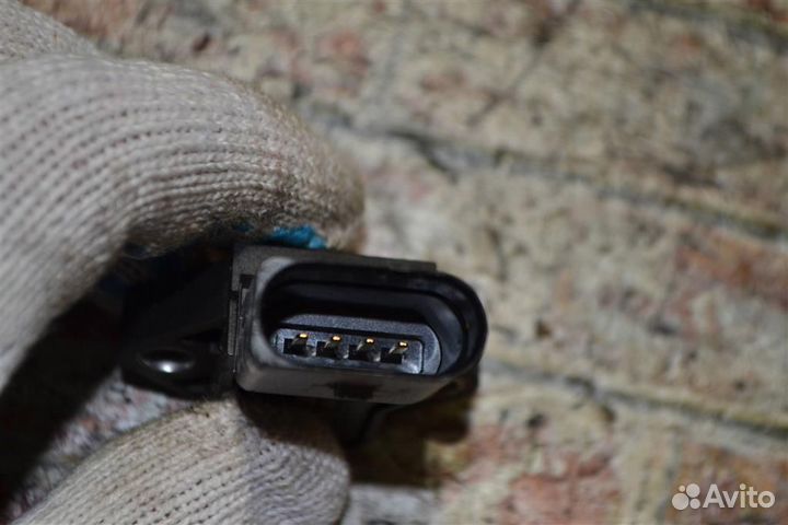 Датчик расхода воздуха VAG