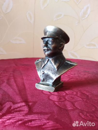 Бюст сталина бронза