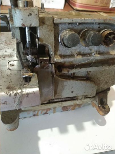 Оверлок промышленный