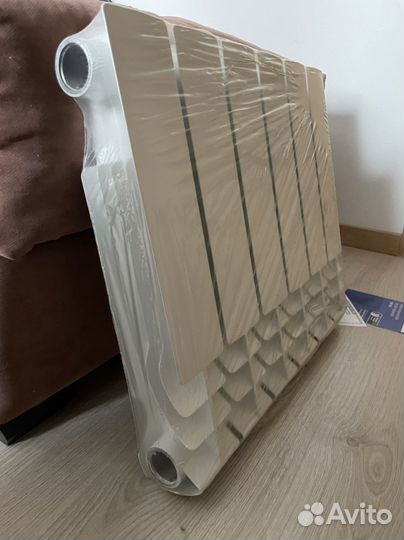 Батарея новая halsen биметалличечкий радиатор