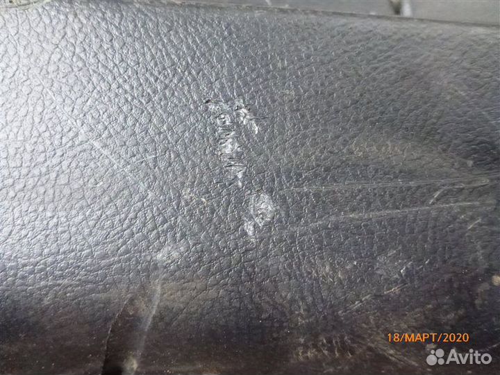 Обшивка багажника задняя правая Land Rover