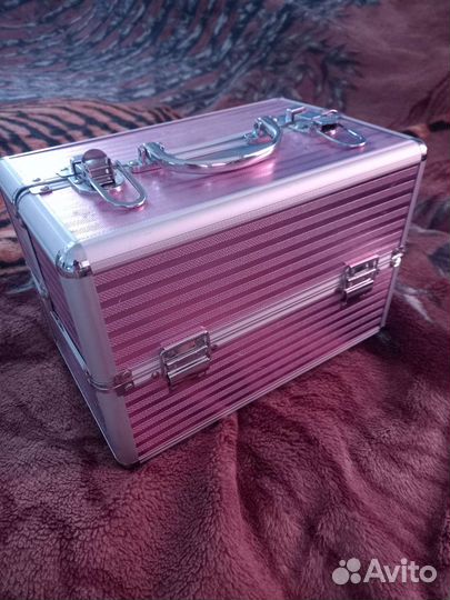 Кейс для косметических продуктов