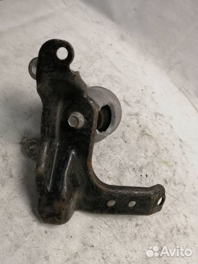 Подушка двигателя Ниссан