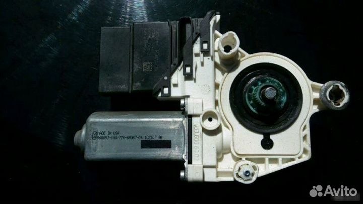 Мотор стеклоподъемника Skoda