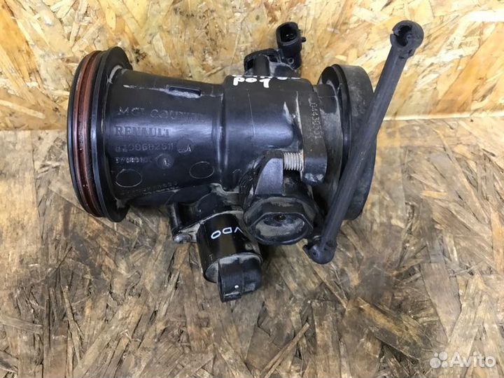 Дроссельная заслонка Renault Logan седан 1 2011