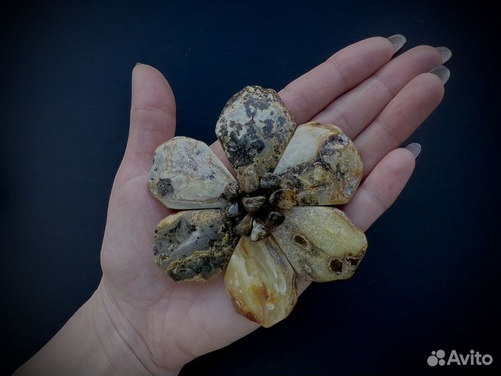 Брошь-кулон из натурального янтаря