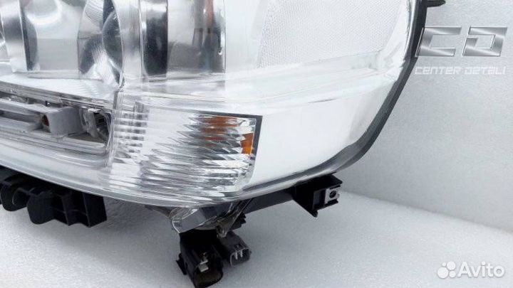 Фара левая Toyota Land Cruiser J70 3-й рест