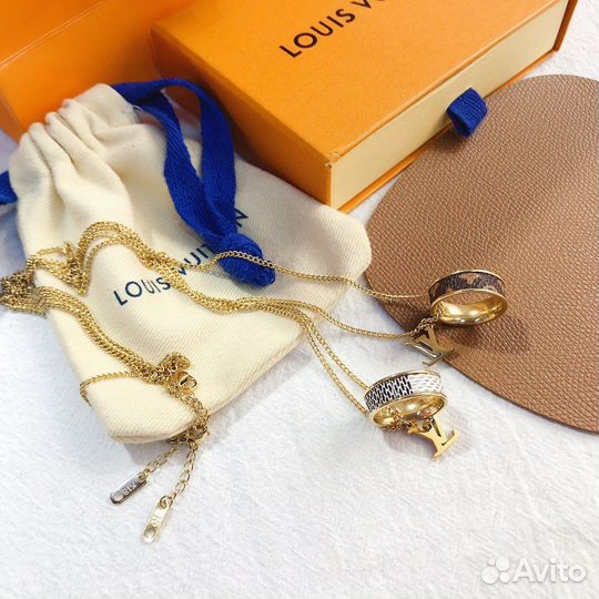 Louis vuitton подвеска lv Луи Виттон