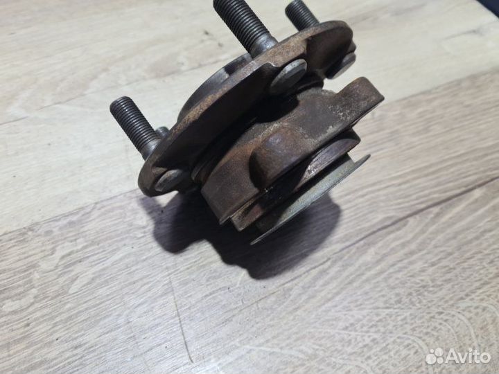 Ступица передняя Nissan X-Trail T31 2.0 M9R 2011